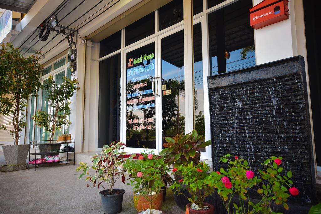 Jc Guesthouse @ Suratthani Airport Surat Thani Exterior photo
